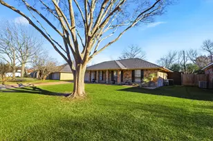 210 Morene Ave, Waxahachie, TX 75165 - Photo 3