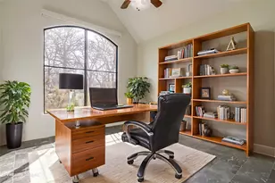 330 Madeline Ln, Burleson, TX 76028 - Photo 7