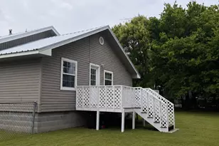 180 Trail Dr, Bowie, TX 76230 - Photo 9
