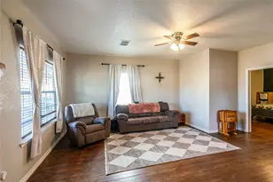 180 Trail Dr, Bowie, TX 76230 - Photo 21