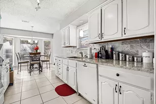 2433 Hallmark St, Grand Prairie, TX 75052 - Photo 3