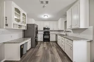 116 Timberview Ct, Burleson, TX 76028 - Photo 15