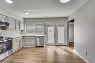 6406 Green Oaks Dr, Plano, TX 75023 - Photo 13