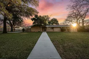 506 E Ave G, Valley Mills, TX 76689 - Photo 1