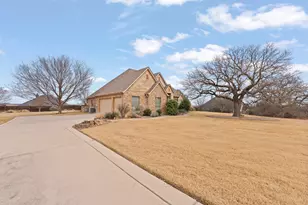 608 Elm Hill Blvd, Burleson, TX 76028 - Photo 3
