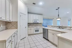 10109 Oldfield Ct, Fort Worth, TX 76244 - Photo 3