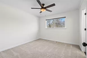 933 Waynelee Dr, Lancaster, TX 75146 - Photo 35