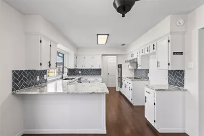 933 Waynelee Drive, Lancaster, TX 75146 - Photo 15