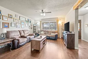 2125 Shady Brook Dr, Bedford, TX 76021 - Photo 3