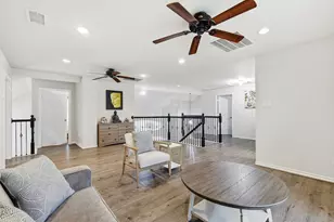 2122 Trickling Creek Dr, Garland, TX 75041 - Photo 11