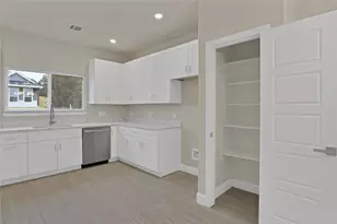 5618 Barkridge Dr, Granbury, TX 76048 - Photo 11