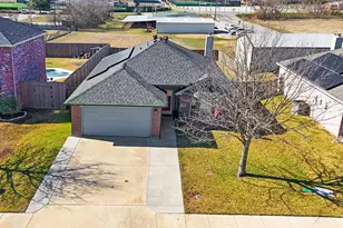 605 Waterford St, Farmersville, TX 75442 - Photo 27