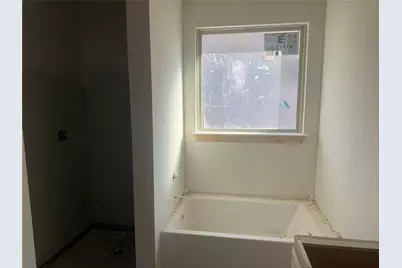 707 Bass Lake Lane, Cleburne, TX 76033 - Photo 9