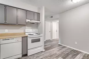 836 Summercrest Blvd, Burleson, TX 76028 - Photo 7