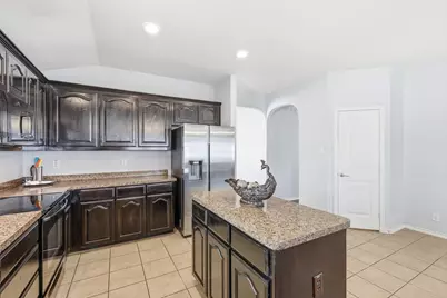 4520 Shagbark Drive, Denton, TX 76226 - Photo 9