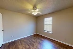 214 Renfro St, Grand Prairie, TX 75051 - Photo 15
