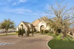 826 Cimmarron Bay Dr, Runaway Bay, TX 76426 - Photo 3