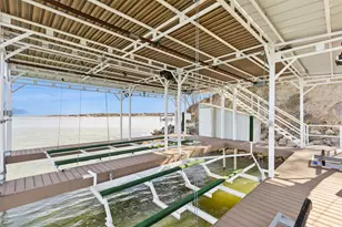 826 Cimmarron Bay Dr, Runaway Bay, TX 76426 - Photo 13