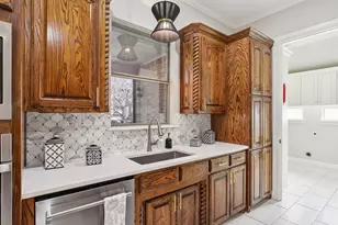 7000 Mossycup Ln, North Richland Hills, TX 76182 - Photo 11