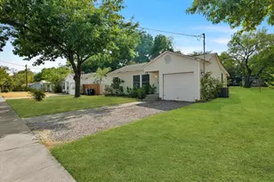 2411 Denison St, Denton, TX 76201 - Photo 3