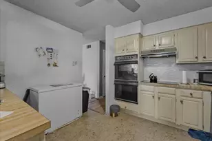 8411 Oak Stream Dr, Dallas, TX 75243 - Photo 11