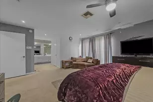 8411 Oak Stream Dr, Dallas, TX 75243 - Photo 19