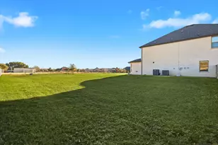 105 Sanders Dr, Waxahachie, TX 75165 - Photo 35