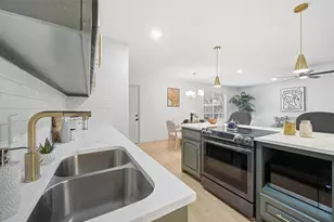 512 Meadow St, Saginaw, TX 76179 - Photo 5