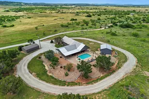 186 W Hells Gate Dr, Strawn, TX 76475 - Photo 1