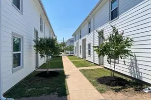 1505 W Pearl St, Granbury, TX 76048 - Photo 1