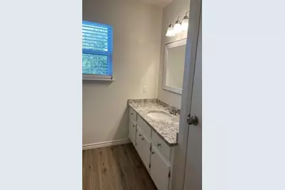 1505 W Pearl Street #2, Granbury, TX 76048 - Photo 11