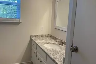 1505 W Pearl St, Granbury, TX 76048 - Photo 11