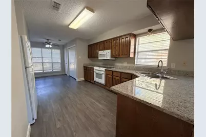 8902 Marilyn Drive, Frisco, TX 75033 - Photo 7