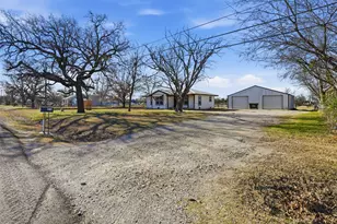 414 Fannin St, Millsap, TX 76066 - Photo 3