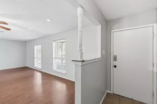 2900 Lynnwood Dr, Arlington, TX 76013 - Photo 3