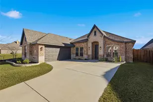 112 Mockingbird Hill, Joshua, TX 76058 - Photo 1