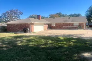 5302 Vale St, Greenville, TX 75402 - Photo 5