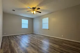 205 Wight St, Roxton, TX 75477 - Photo 7