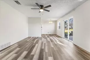 305 Hudson Ave, Crowley, TX 76036 - Photo 5