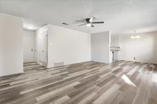 305 Hudson Ave, Crowley, TX 76036 - Photo 3