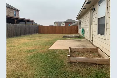 12820 Kingsgate Drive, Rhome, TX 76078 - Photo 17