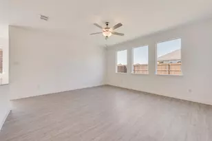 337 Texas Trl, Justin, TX 76247 - Photo 9