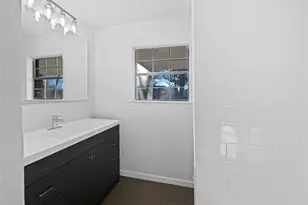 464 W Fulton St, Van Alstyne, TX 75495 - Photo 11