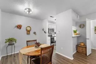 3201 Donnelly Cir, Fort Worth, TX 76107 - Photo 9