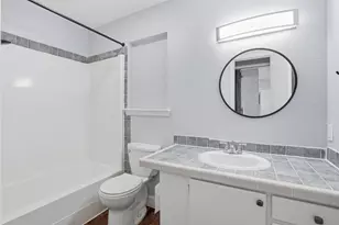 209 E Lone Star Ave, Cleburne, TX 76031 - Photo 3