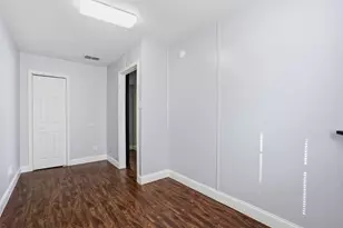 209 E Lone Star Ave, Cleburne, TX 76031 - Photo 5