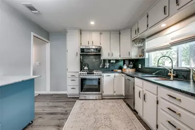 407 E Broad Street, Forney, TX 75126 - Photo 9