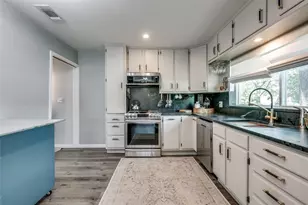 407 E Broad St, Forney, TX 75126 - Photo 9