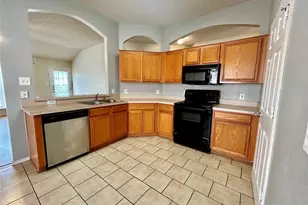 909 Meadowlark Dr, Saginaw, TX 76131 - Photo 5