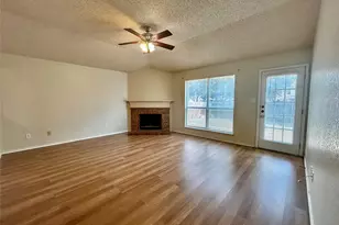 909 Meadowlark Dr, Saginaw, TX 76131 - Photo 3